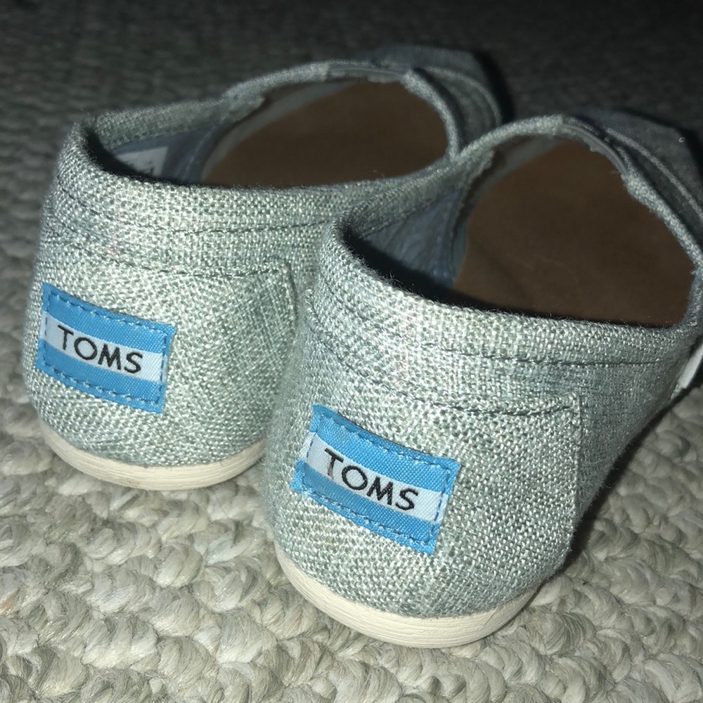 Toms shoes